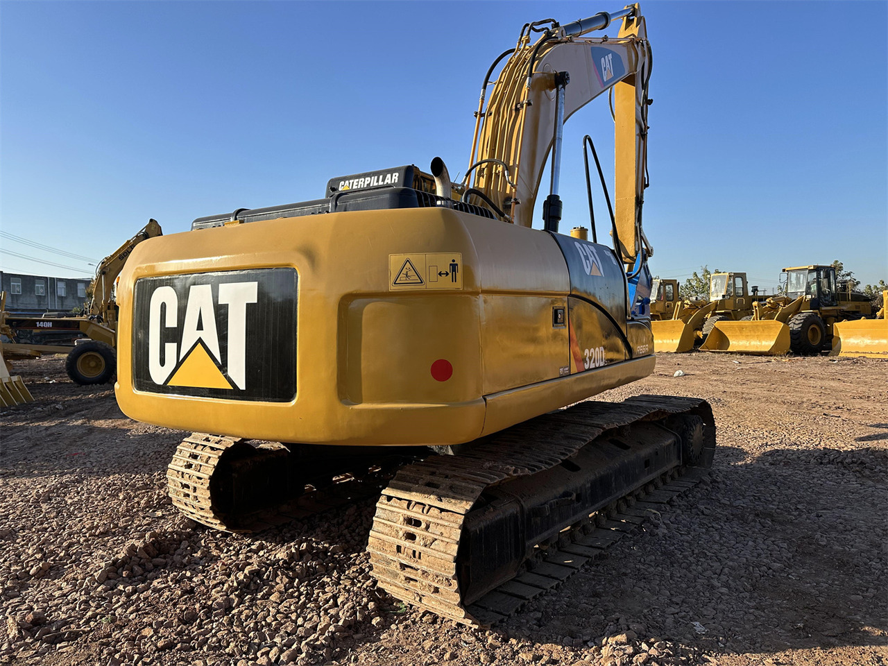 CAT 320DL - Kaivuri: kuva CAT 320DL - Kaivuri CAT 320DL - Kaivuri: kuva CAT 320DL - Kaivuri
