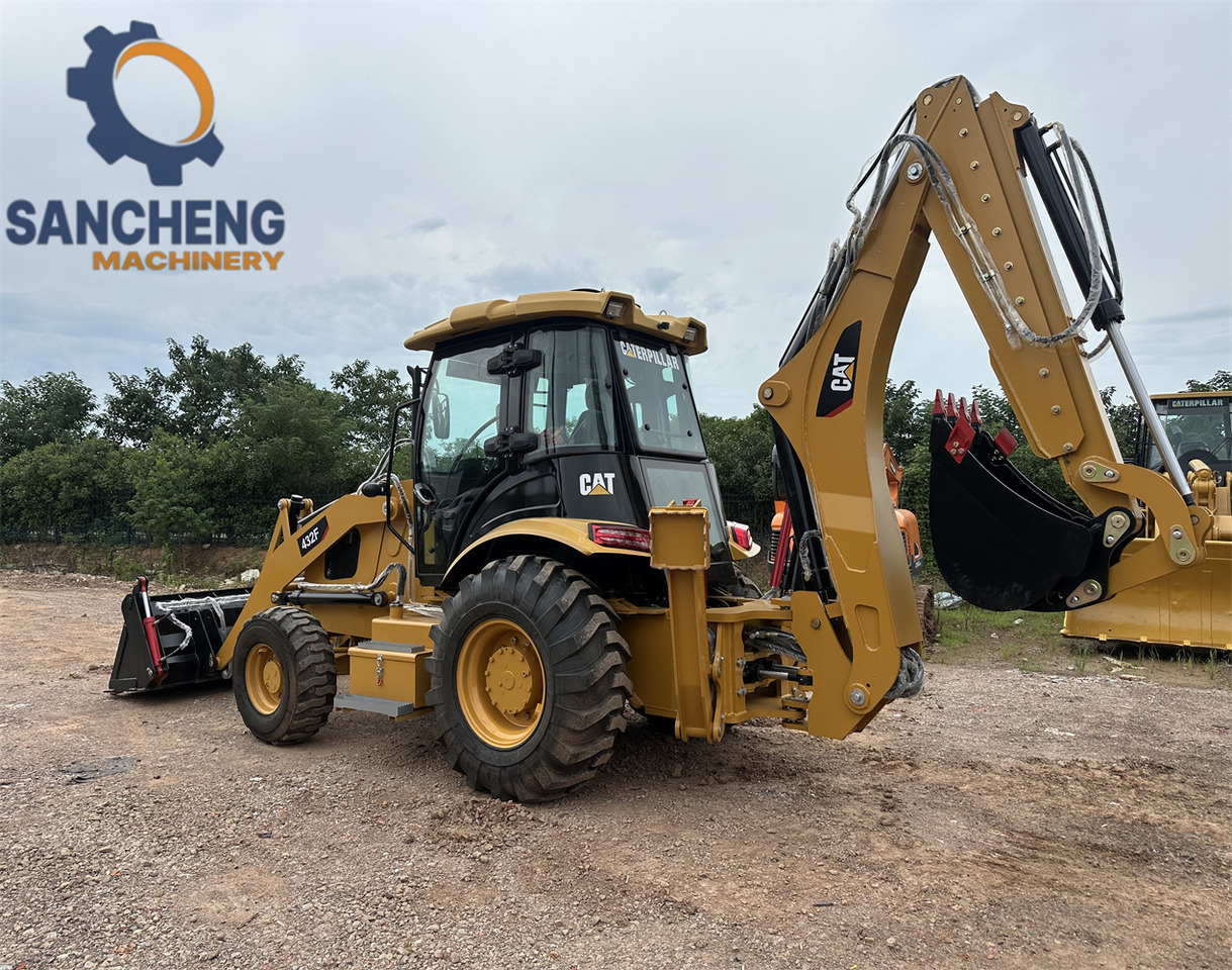 CAT 432F - Kaivuri-trukki: kuva CAT 432F - Kaivuri-trukki CAT 432F - Kaivuri-trukki: kuva CAT 432F - Kaivuri-trukki