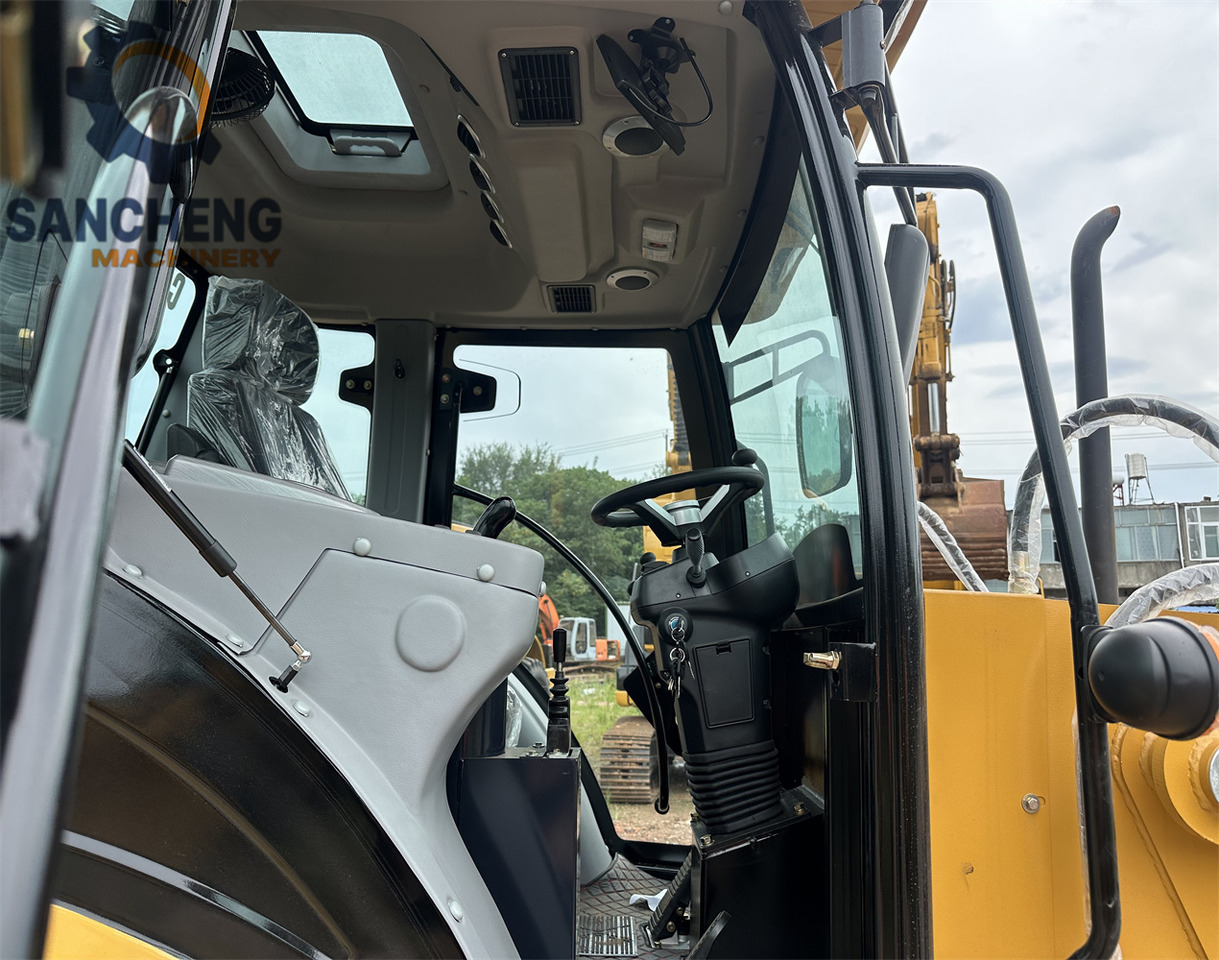 CAT 432F backhoe loader - Kaivuri-trukki: kuva CAT 432F backhoe loader - Kaivuri-trukki CAT 432F backhoe loader - Kaivuri-trukki: kuva CAT 432F backhoe loader - Kaivuri-trukki