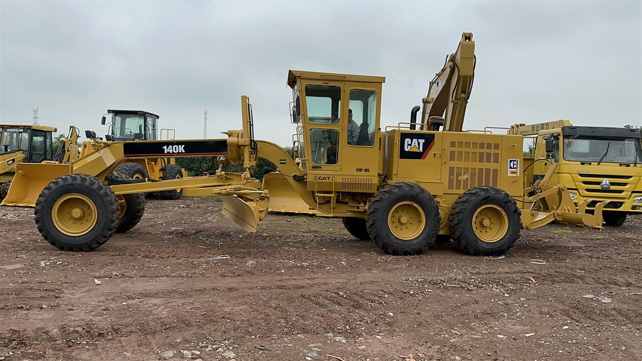 CATERPILLAR 140K - Tiehöylä: kuva CATERPILLAR 140K - Tiehöylä CATERPILLAR 140K - Tiehöylä: kuva CATERPILLAR 140K - Tiehöylä