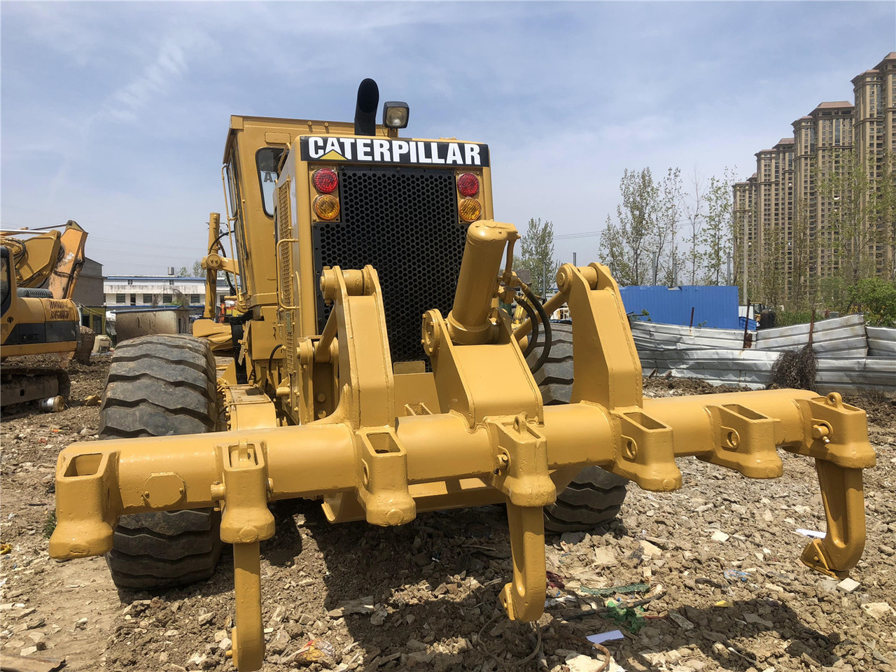 CATERPILLAR 16G - Tiehöylä: kuva CATERPILLAR 16G - Tiehöylä CATERPILLAR 16G - Tiehöylä: kuva CATERPILLAR 16G - Tiehöylä