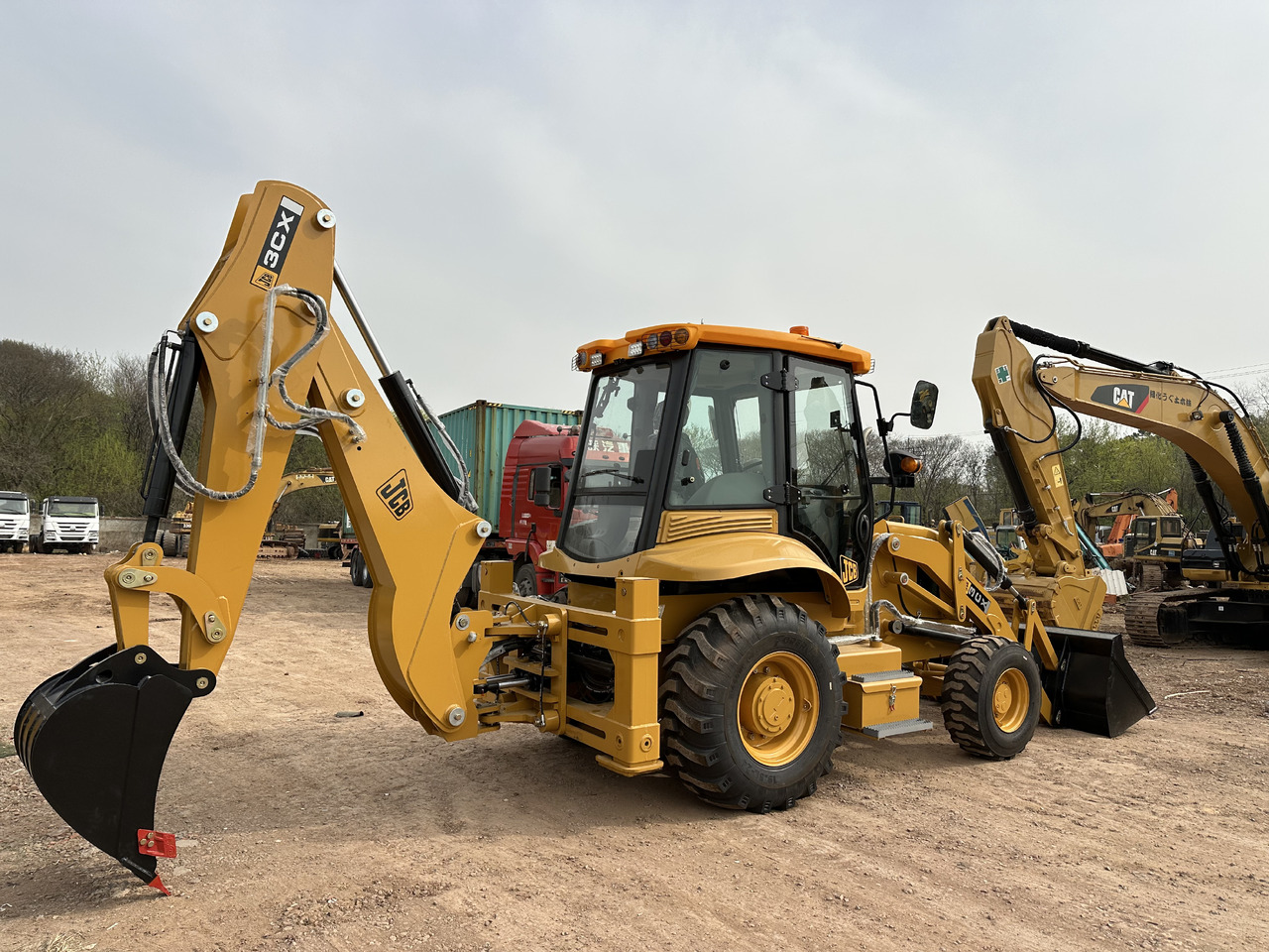 CATERPILLAR 420F2 - Kaivuri-trukki: kuva CATERPILLAR 420F2 - Kaivuri-trukki CATERPILLAR 420F2 - Kaivuri-trukki: kuva CATERPILLAR 420F2 - Kaivuri-trukki
