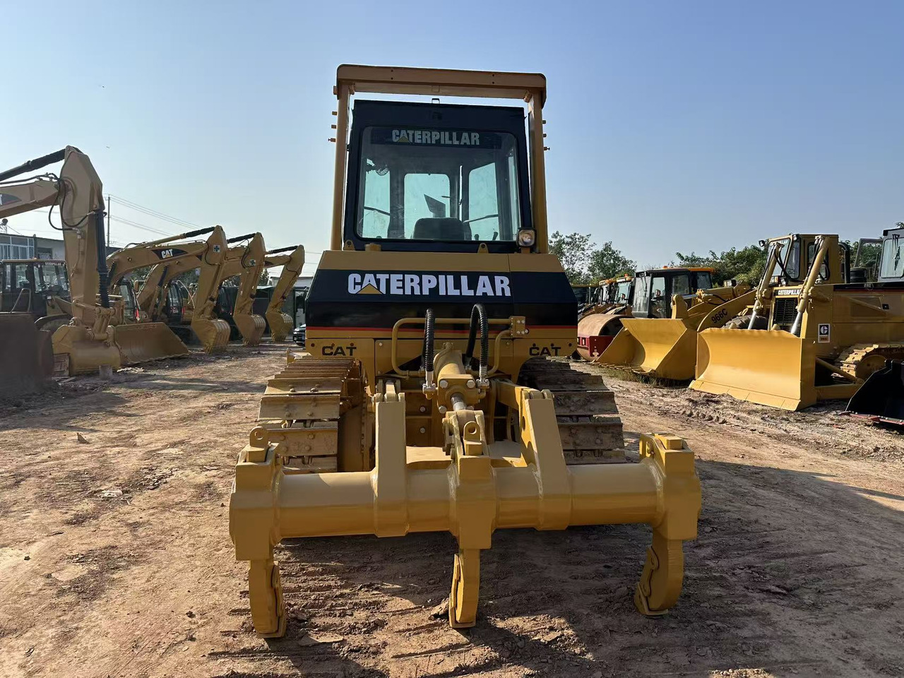CATERPILLAR D6G Crawler Dozer - Puskutraktori: kuva CATERPILLAR D6G Crawler Dozer - Puskutraktori CATERPILLAR D6G Crawler Dozer - Puskutraktori: kuva CATERPILLAR D6G Crawler Dozer - Puskutraktori