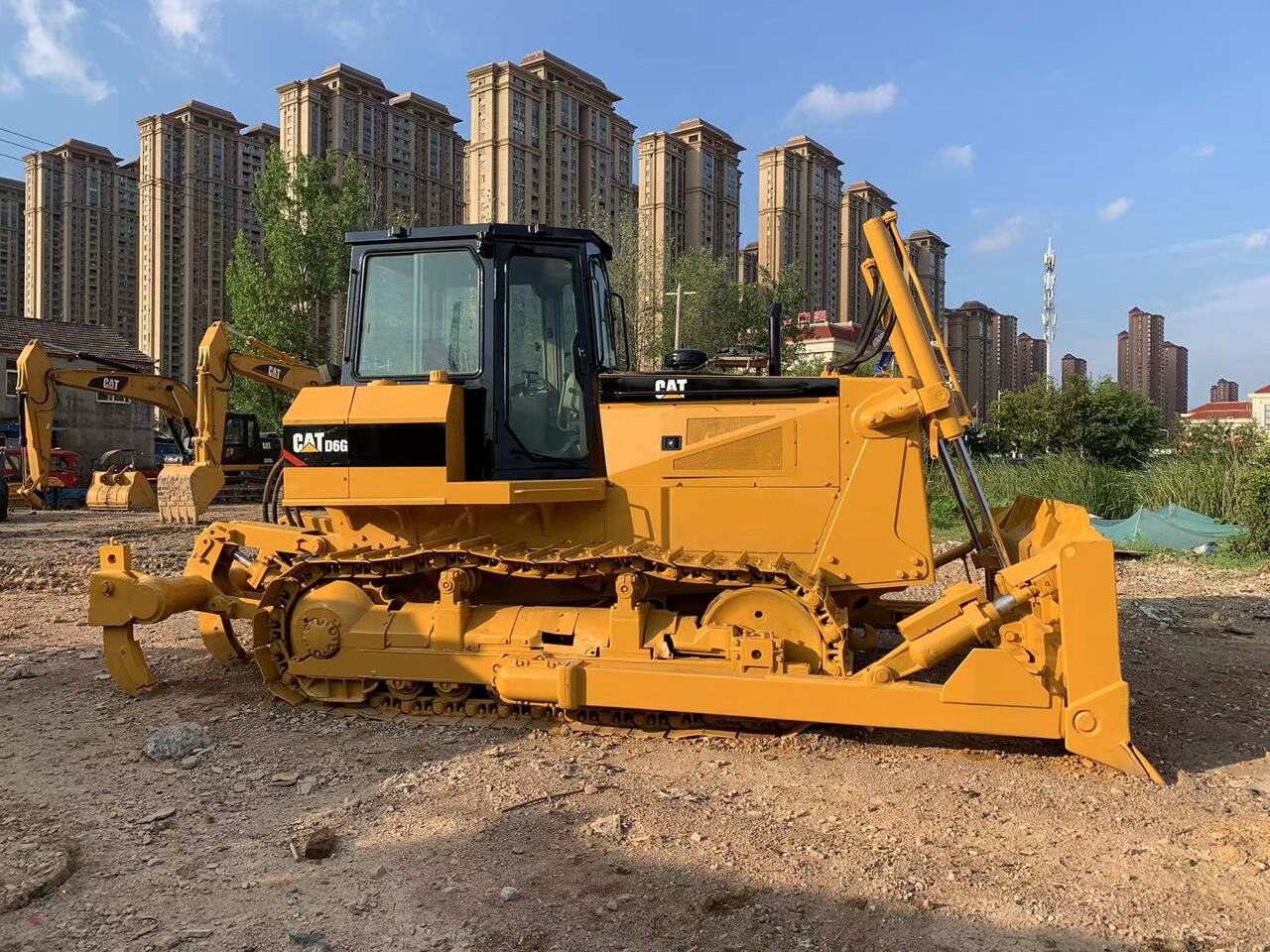 CATERPILLAR D6G - Puskutraktori: kuva CATERPILLAR D6G - Puskutraktori CATERPILLAR D6G - Puskutraktori: kuva CATERPILLAR D6G - Puskutraktori