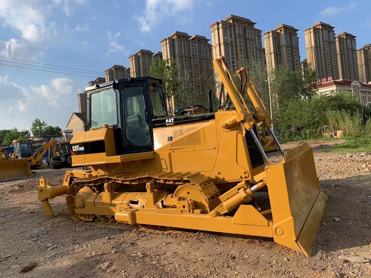 CATERPILLAR D6G - Puskutraktori: kuva CATERPILLAR D6G - Puskutraktori CATERPILLAR D6G - Puskutraktori: kuva CATERPILLAR D6G - Puskutraktori