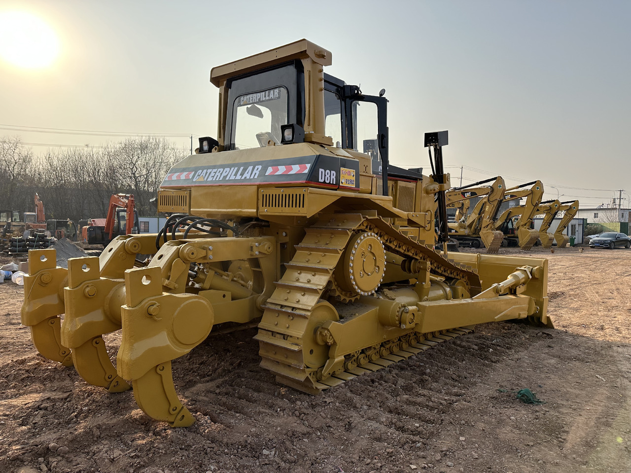 CATERPILLAR D8R - Puskutraktori: kuva CATERPILLAR D8R - Puskutraktori CATERPILLAR D8R - Puskutraktori: kuva CATERPILLAR D8R - Puskutraktori