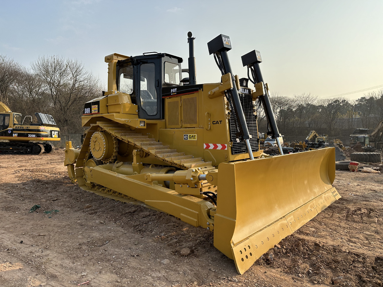 CATERPILLAR D8R - Puskutraktori: kuva CATERPILLAR D8R - Puskutraktori CATERPILLAR D8R - Puskutraktori: kuva CATERPILLAR D8R - Puskutraktori