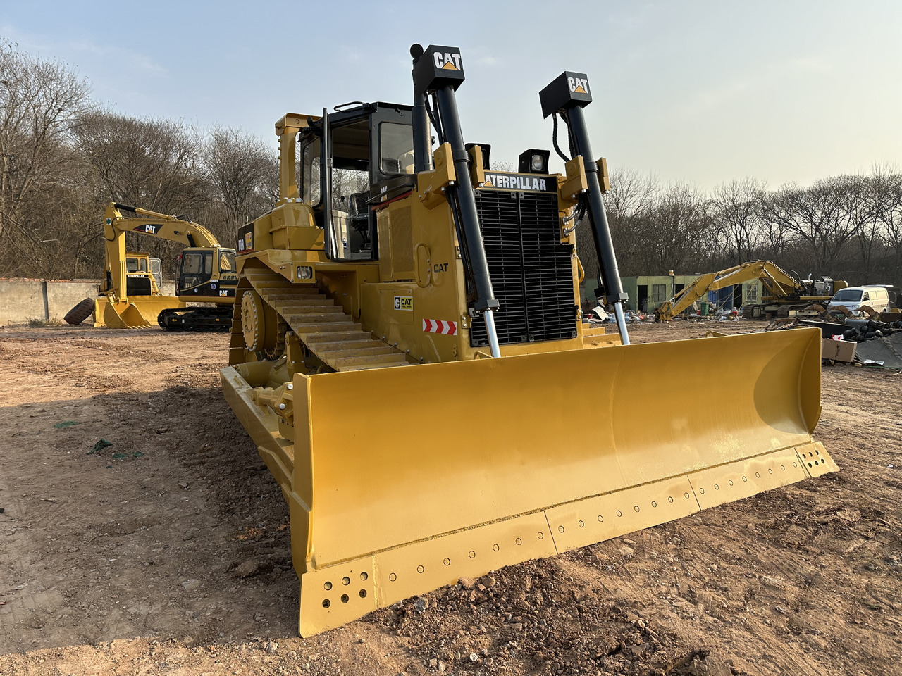 CATERPILLAR D8R - Puskutraktori: kuva CATERPILLAR D8R - Puskutraktori CATERPILLAR D8R - Puskutraktori: kuva CATERPILLAR D8R - Puskutraktori