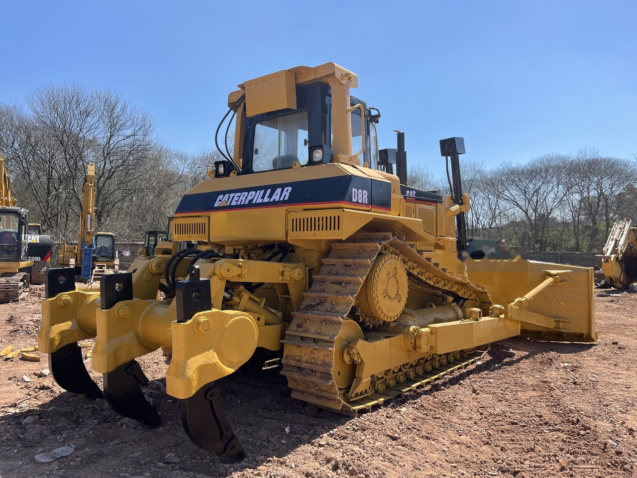 CATERPILLAR D8R - Puskutraktori: kuva CATERPILLAR D8R - Puskutraktori CATERPILLAR D8R - Puskutraktori: kuva CATERPILLAR D8R - Puskutraktori
