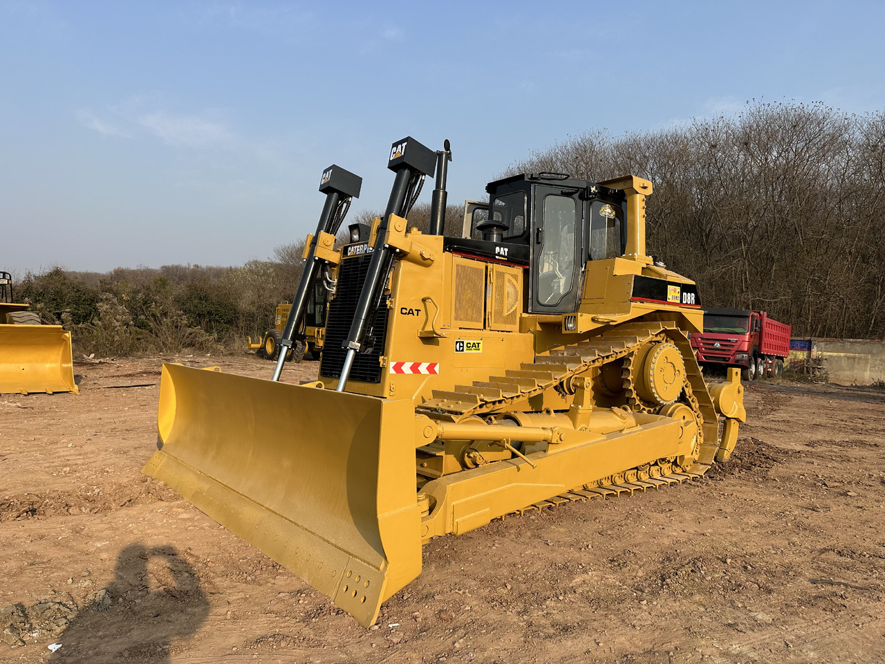 CATERPILLAR D8R - Puskutraktori: kuva CATERPILLAR D8R - Puskutraktori CATERPILLAR D8R - Puskutraktori: kuva CATERPILLAR D8R - Puskutraktori