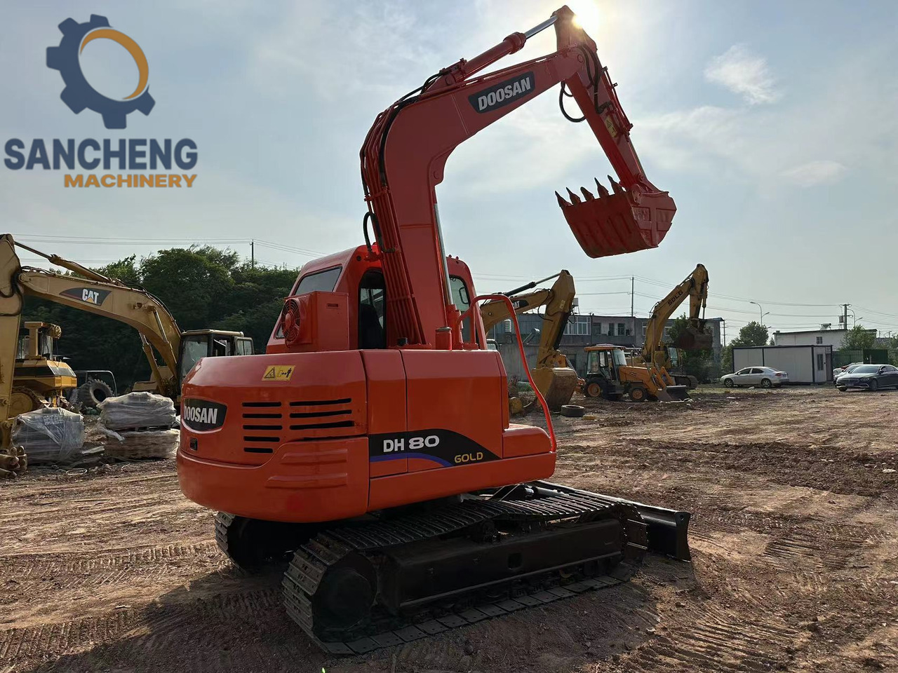 DOOSAN DH80 excavator - Telakaivukone: kuva DOOSAN DH80 excavator - Telakaivukone DOOSAN DH80 excavator - Telakaivukone: kuva DOOSAN DH80 excavator - Telakaivukone