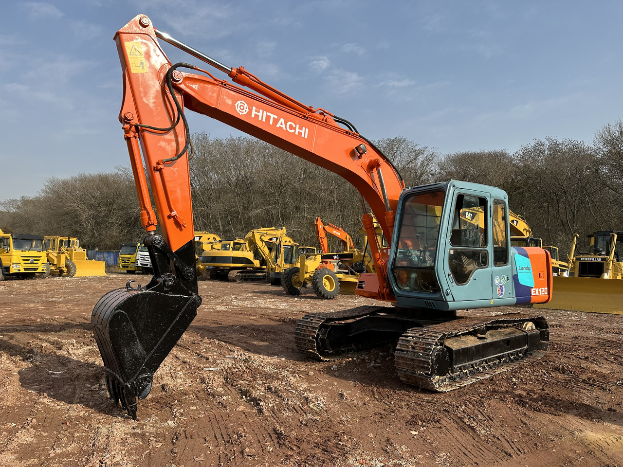 HITACHI EX120-3 - Telakaivukone: kuva HITACHI EX120-3 - Telakaivukone HITACHI EX120-3 - Telakaivukone: kuva HITACHI EX120-3 - Telakaivukone