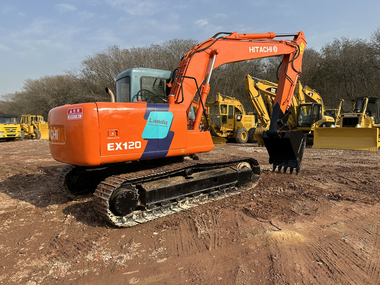 HITACHI EX120-3 - Telakaivukone: kuva HITACHI EX120-3 - Telakaivukone HITACHI EX120-3 - Telakaivukone: kuva HITACHI EX120-3 - Telakaivukone
