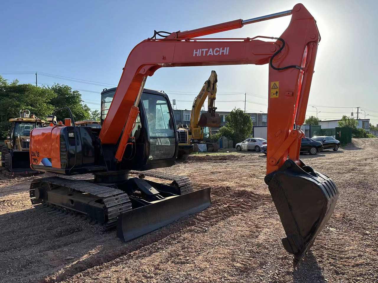 Hitachi ZX70 mini excavator - Minikuormaaja: kuva Hitachi ZX70 mini excavator - Minikuormaaja Hitachi ZX70 mini excavator - Minikuormaaja: kuva Hitachi ZX70 mini excavator - Minikuormaaja