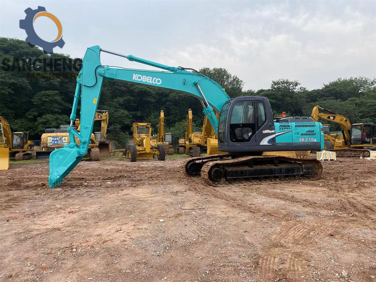 KOBELCO SK210LC-8 - Telakaivukone: kuva KOBELCO SK210LC-8 - Telakaivukone KOBELCO SK210LC-8 - Telakaivukone: kuva KOBELCO SK210LC-8 - Telakaivukone