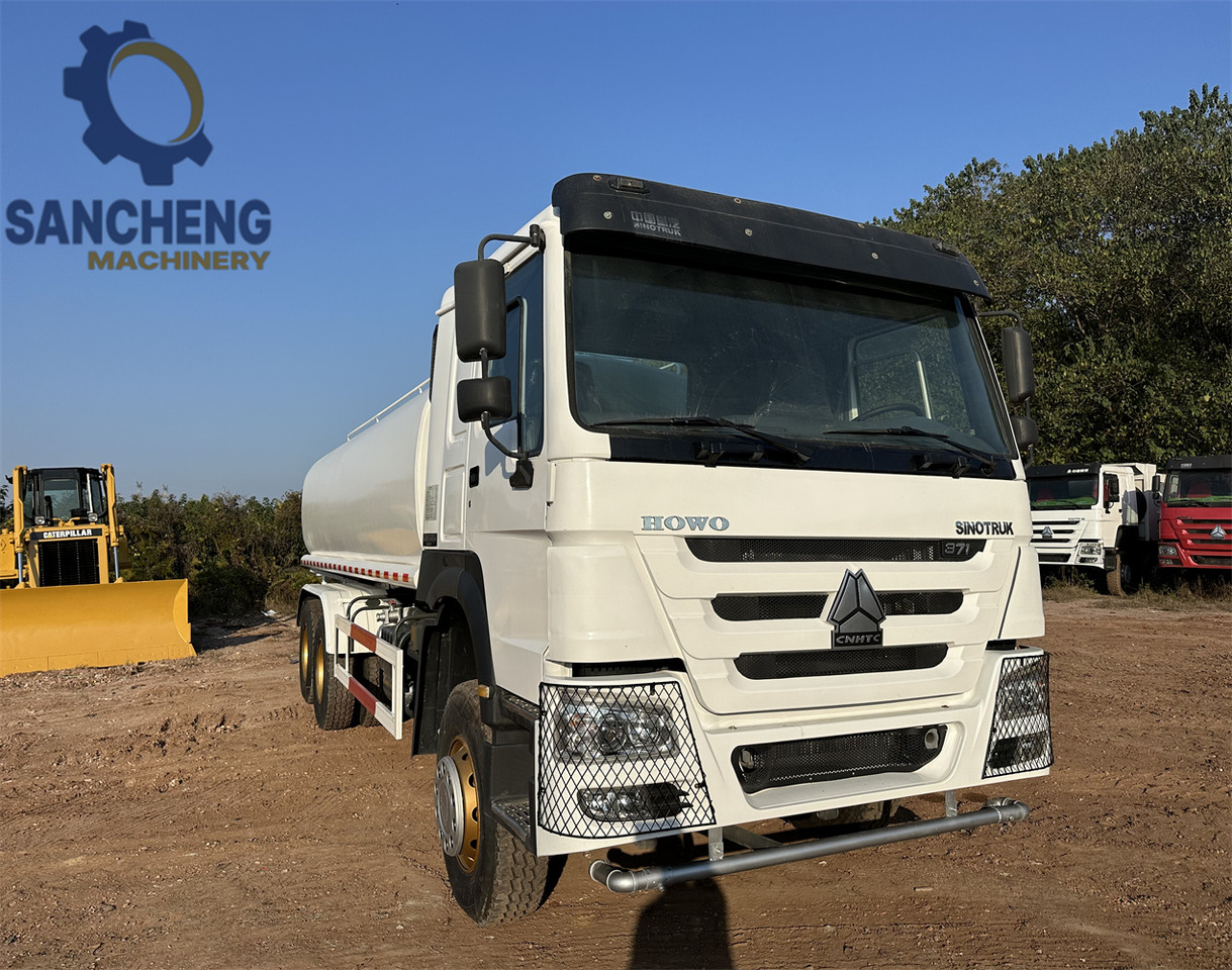 SINOTRUK HOWO 371 6x4 Water Tanker Truck - Säiliöauto: kuva SINOTRUK HOWO 371 6x4 Water Tanker Truck - Säiliöauto SINOTRUK HOWO 371 6x4 Water Tanker Truck - Säiliöauto: kuva SINOTRUK HOWO 371 6x4 Water Tanker Truck - Säiliöauto
