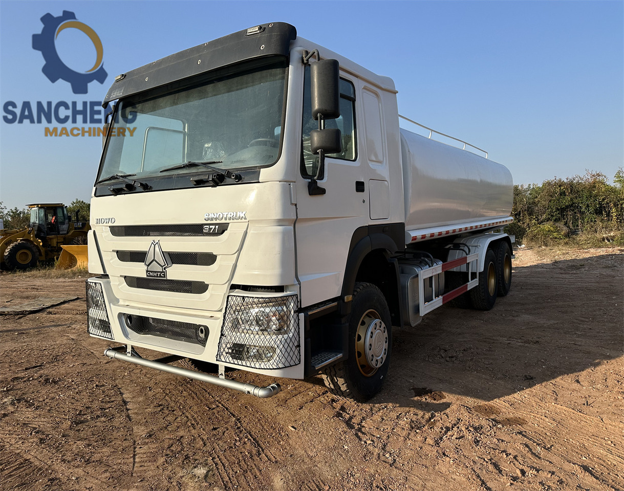 SINOTRUK HOWO 371 6x4 Water Tanker Truck - Säiliöauto: kuva SINOTRUK HOWO 371 6x4 Water Tanker Truck - Säiliöauto SINOTRUK HOWO 371 6x4 Water Tanker Truck - Säiliöauto: kuva SINOTRUK HOWO 371 6x4 Water Tanker Truck - Säiliöauto