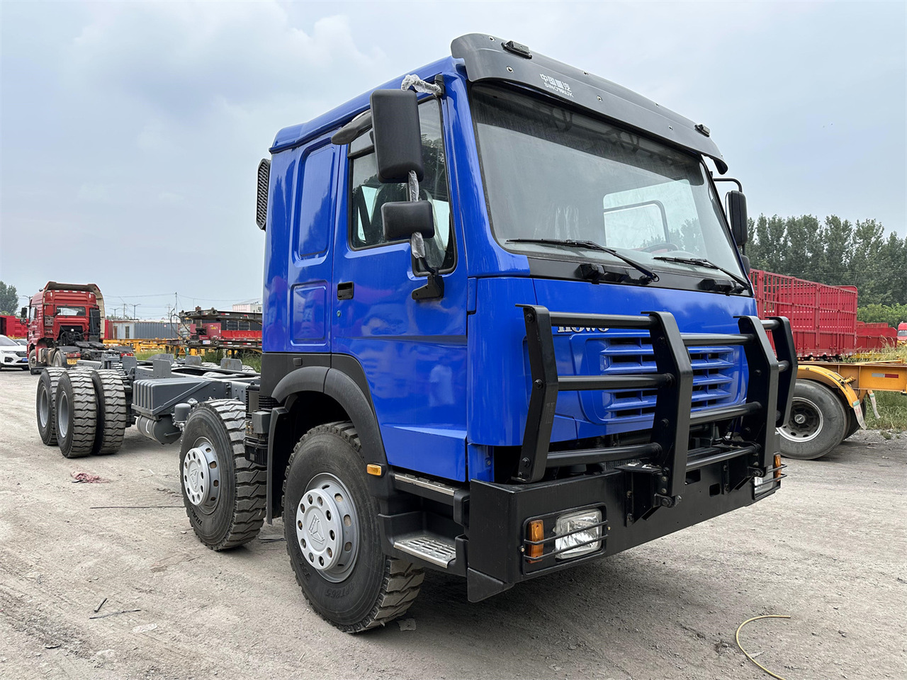 SINOTRUK HOWO 371 Chassis truck - Kuorma-auto alusta: kuva SINOTRUK HOWO 371 Chassis truck - Kuorma-auto alusta SINOTRUK HOWO 371 Chassis truck - Kuorma-auto alusta: kuva SINOTRUK HOWO 371 Chassis truck - Kuorma-auto alusta
