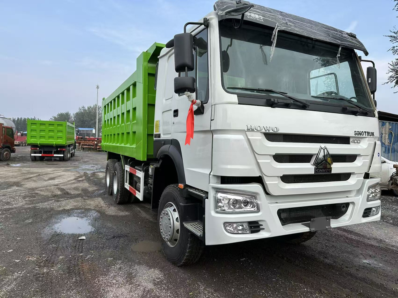 SINOTRUK HOWO 400HP 6X4 Tipper Truck - Kippiauto kuorma-auto: kuva SINOTRUK HOWO 400HP 6X4 Tipper Truck - Kippiauto kuorma-auto SINOTRUK HOWO 400HP 6X4 Tipper Truck - Kippiauto kuorma-auto: kuva SINOTRUK HOWO 400HP 6X4 Tipper Truck - Kippiauto kuorma-auto