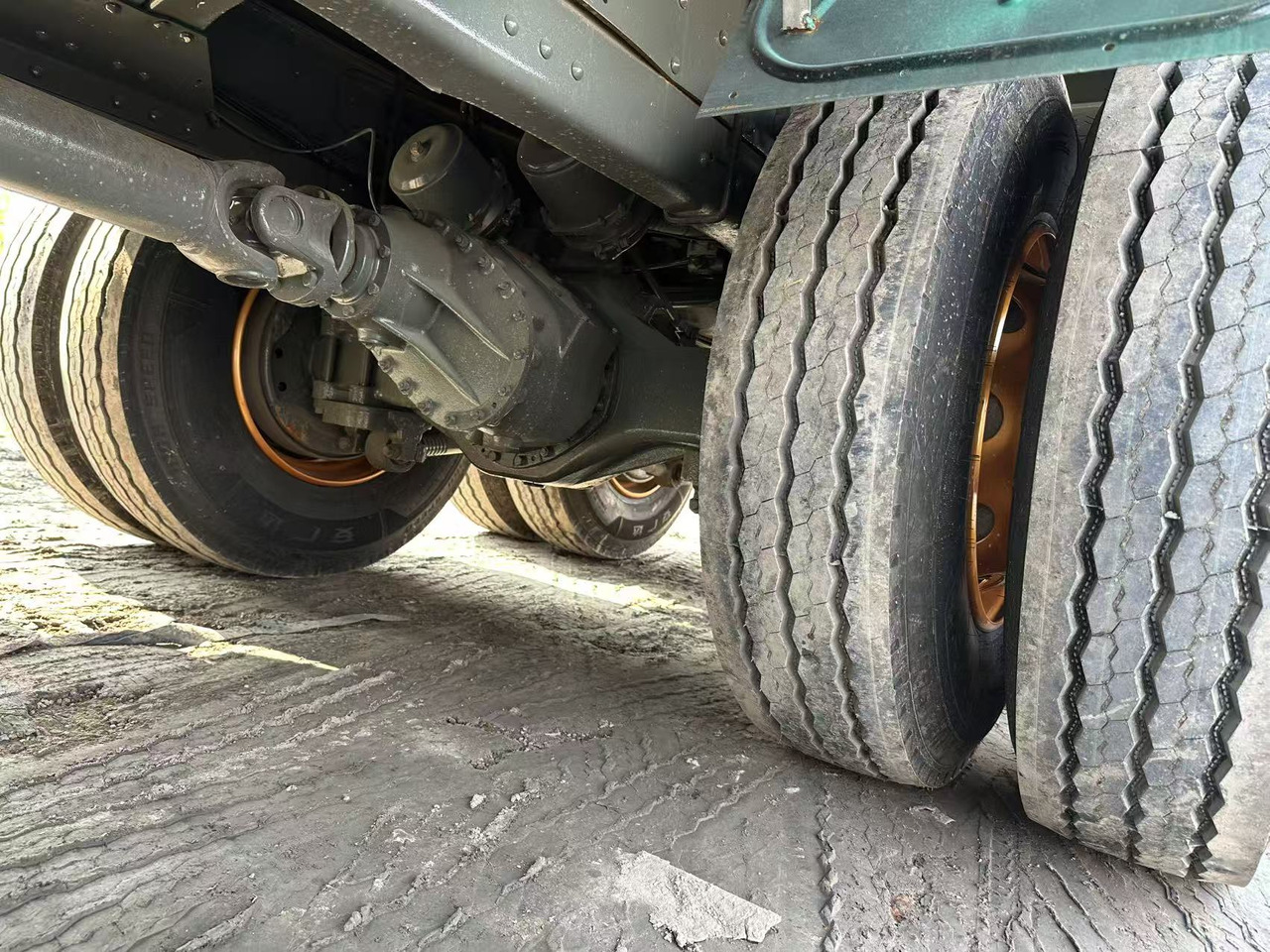 SINOTRUK HOWO 420hp 8x4 fence truck - Lava-kuorma-auto: kuva SINOTRUK HOWO 420hp 8x4 fence truck - Lava-kuorma-auto SINOTRUK HOWO 420hp 8x4 fence truck - Lava-kuorma-auto: kuva SINOTRUK HOWO 420hp 8x4 fence truck - Lava-kuorma-auto