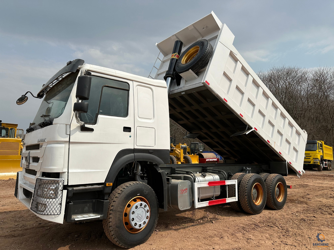 SINOTRUK HOWO Dump truck 371 6x4 - Kippiauto kuorma-auto: kuva SINOTRUK HOWO Dump truck 371 6x4 - Kippiauto kuorma-auto SINOTRUK HOWO Dump truck 371 6x4 - Kippiauto kuorma-auto: kuva SINOTRUK HOWO Dump truck 371 6x4 - Kippiauto kuorma-auto