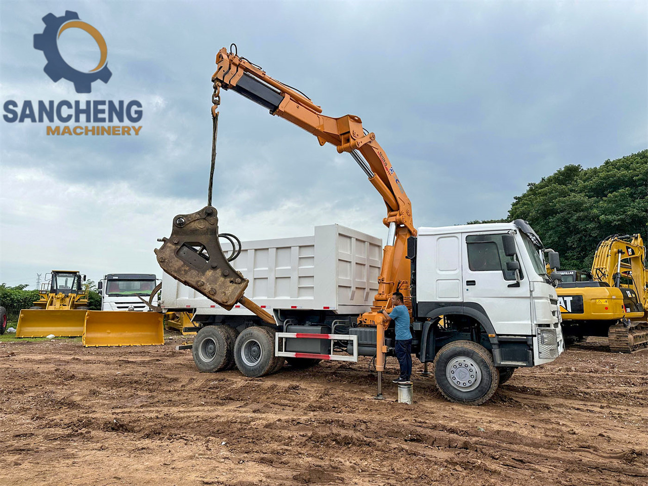 SINOTRUK Howo 371 6x4 crane truck - Nosturiauto: kuva SINOTRUK Howo 371 6x4 crane truck - Nosturiauto SINOTRUK Howo 371 6x4 crane truck - Nosturiauto: kuva SINOTRUK Howo 371 6x4 crane truck - Nosturiauto