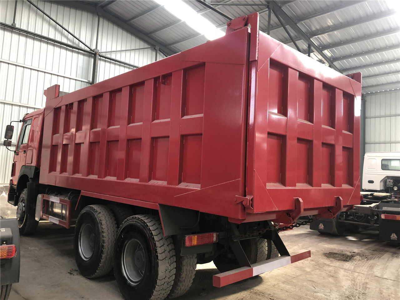 SINOTRUK Howo Dump truck 371 - Kippiauto kuorma-auto: kuva SINOTRUK Howo Dump truck 371 - Kippiauto kuorma-auto SINOTRUK Howo Dump truck 371 - Kippiauto kuorma-auto: kuva SINOTRUK Howo Dump truck 371 - Kippiauto kuorma-auto