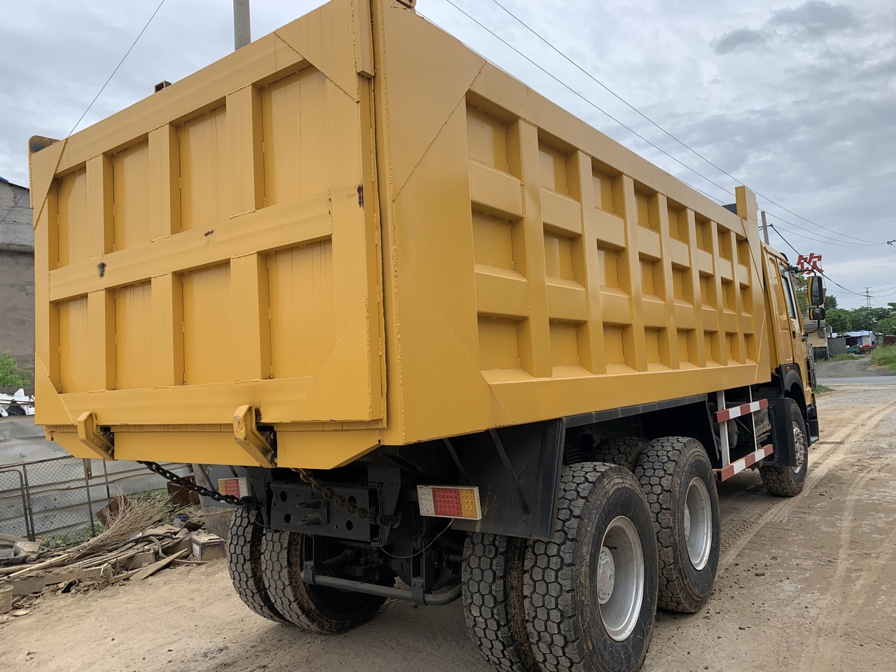 SINOTRUK Howo Dump truck 371 - Kippiauto kuorma-auto: kuva SINOTRUK Howo Dump truck 371 - Kippiauto kuorma-auto SINOTRUK Howo Dump truck 371 - Kippiauto kuorma-auto: kuva SINOTRUK Howo Dump truck 371 - Kippiauto kuorma-auto
