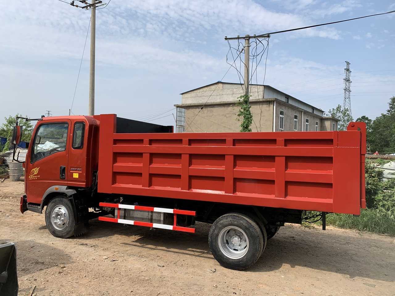 SINOTRUK Howo Dump truck 4x2 - Kippiauto kuorma-auto: kuva SINOTRUK Howo Dump truck 4x2 - Kippiauto kuorma-auto SINOTRUK Howo Dump truck 4x2 - Kippiauto kuorma-auto: kuva SINOTRUK Howo Dump truck 4x2 - Kippiauto kuorma-auto