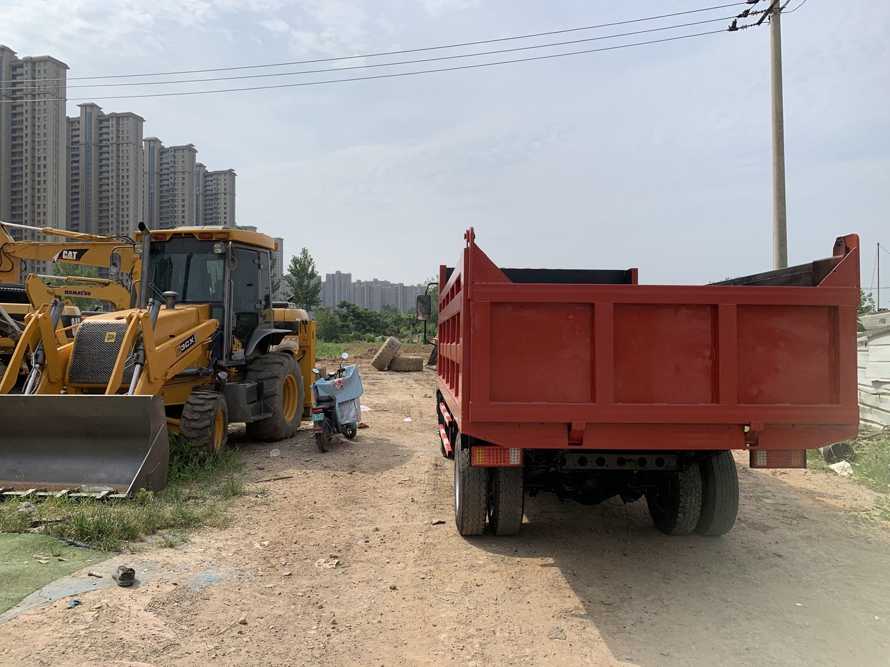 SINOTRUK Howo Dump truck 4x2 - Kippiauto kuorma-auto: kuva SINOTRUK Howo Dump truck 4x2 - Kippiauto kuorma-auto SINOTRUK Howo Dump truck 4x2 - Kippiauto kuorma-auto: kuva SINOTRUK Howo Dump truck 4x2 - Kippiauto kuorma-auto