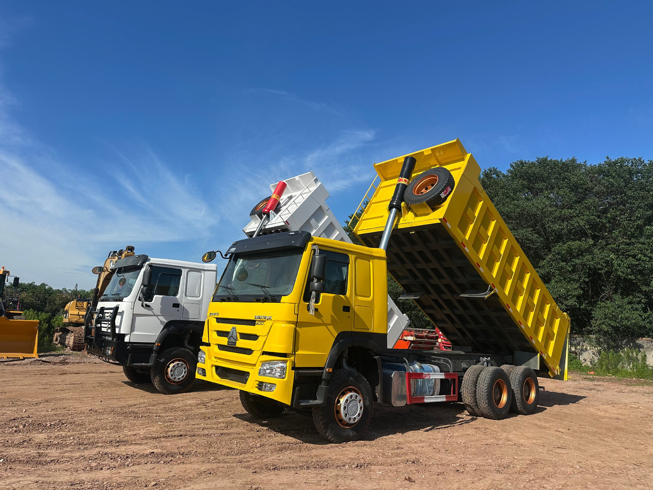 Sinotruk HOWO 400hp 6x4 tipper truck - Kippiauto kuorma-auto: kuva Sinotruk HOWO 400hp 6x4 tipper truck - Kippiauto kuorma-auto Sinotruk HOWO 400hp 6x4 tipper truck - Kippiauto kuorma-auto: kuva Sinotruk HOWO 400hp 6x4 tipper truck - Kippiauto kuorma-auto