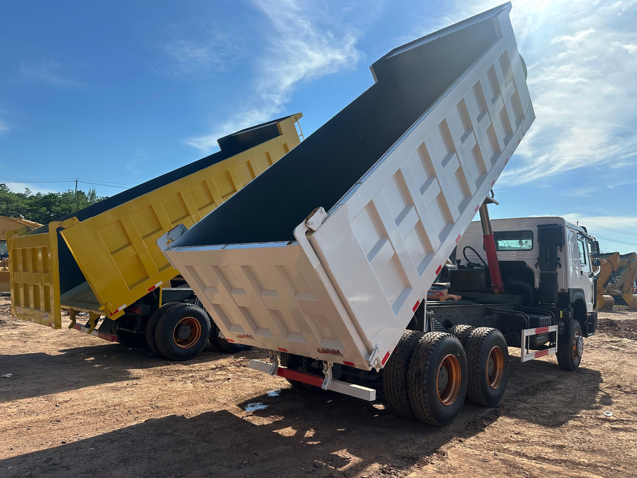 Sinotruk HOWO 400hp 6x4 tipper truck - Kippiauto kuorma-auto: kuva Sinotruk HOWO 400hp 6x4 tipper truck - Kippiauto kuorma-auto Sinotruk HOWO 400hp 6x4 tipper truck - Kippiauto kuorma-auto: kuva Sinotruk HOWO 400hp 6x4 tipper truck - Kippiauto kuorma-auto