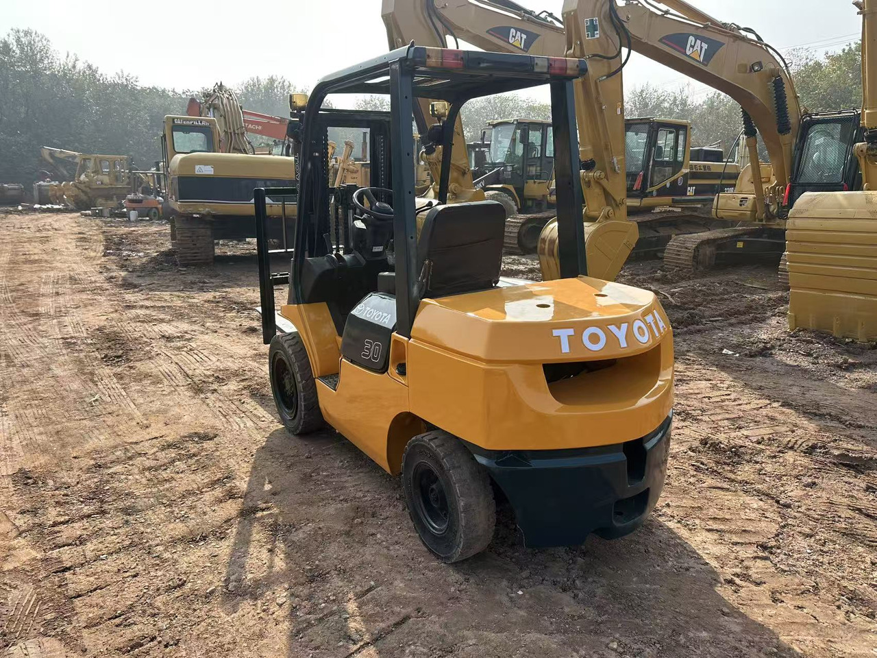 Toyota 30 - Dieseltrukki: kuva Toyota 30 - Dieseltrukki Toyota 30 - Dieseltrukki: kuva Toyota 30 - Dieseltrukki