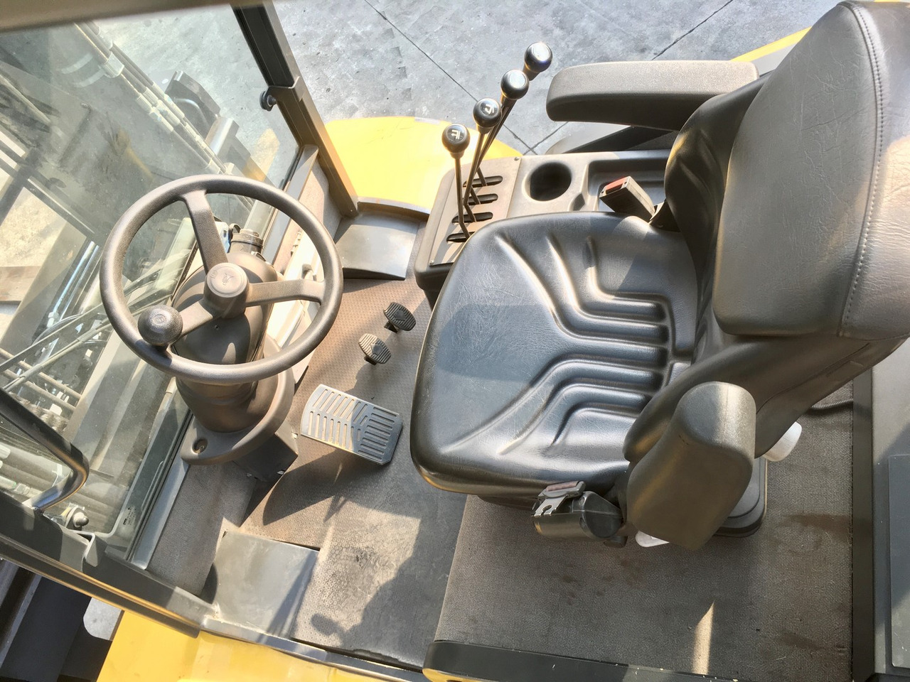 CARER F90H - 2015 - Sähkötrukki: kuva CARER F90H - 2015 - Sähkötrukki CARER F90H - 2015 - Sähkötrukki: kuva CARER F90H - 2015 - Sähkötrukki