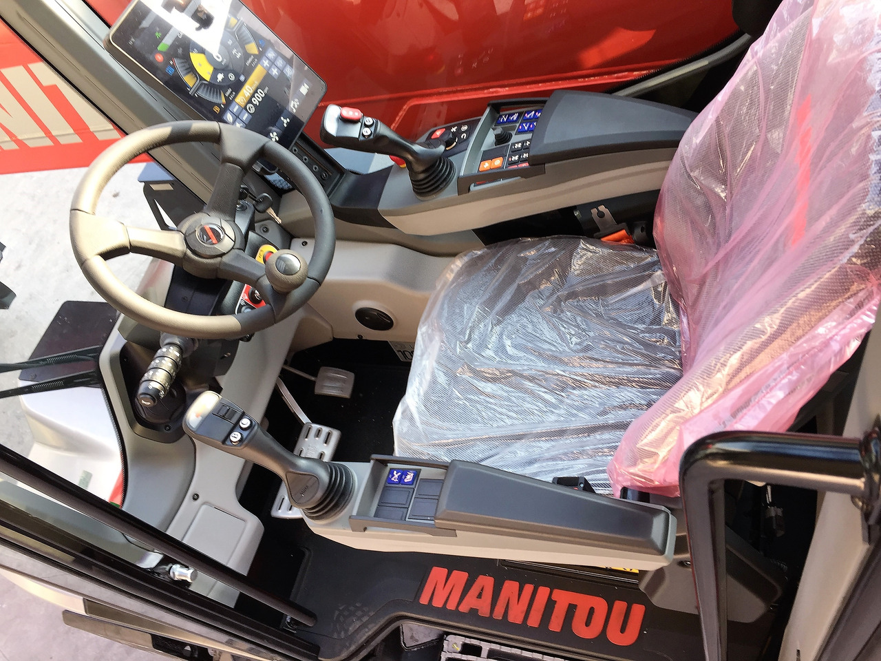 Manitou MRT 2660 VISION+ - Kurottaja: kuva Manitou MRT 2660 VISION+ - Kurottaja Manitou MRT 2660 VISION+ - Kurottaja: kuva Manitou MRT 2660 VISION+ - Kurottaja
