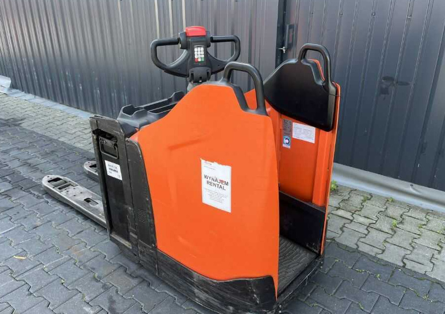 BT LPE200 - Haarukkavaunu: kuva BT LPE200 - Haarukkavaunu BT LPE200 - Haarukkavaunu: kuva BT LPE200 - Haarukkavaunu