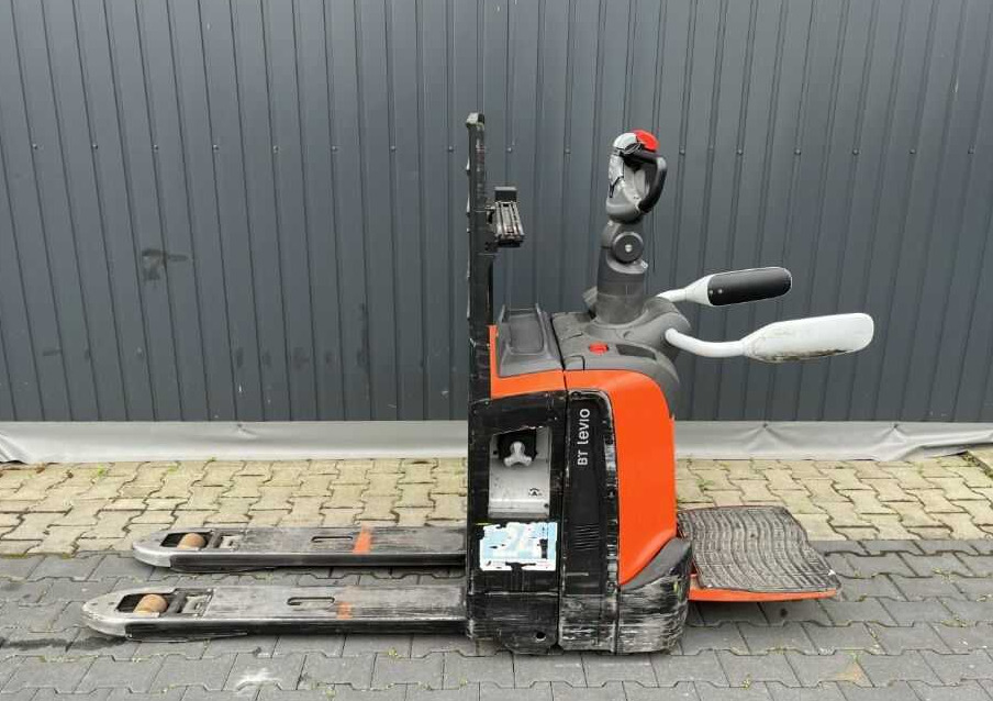 BT LPE200 - Haarukkavaunu: kuva BT LPE200 - Haarukkavaunu BT LPE200 - Haarukkavaunu: kuva BT LPE200 - Haarukkavaunu