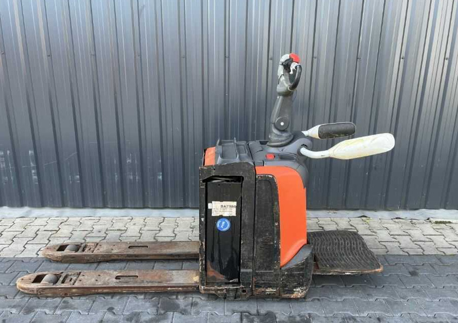 BT LPE200 - Haarukkavaunu: kuva  BT LPE200 - Haarukkavaunu BT LPE200 - Haarukkavaunu: kuva  BT LPE200 - Haarukkavaunu
