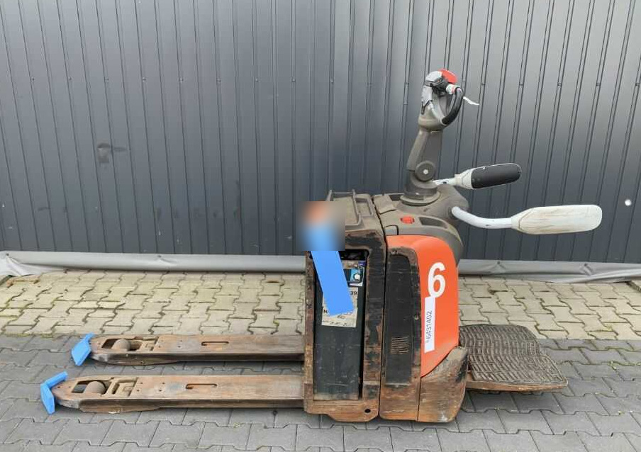 BT LPE200 - Haarukkavaunu: kuva BT LPE200 - Haarukkavaunu BT LPE200 - Haarukkavaunu: kuva BT LPE200 - Haarukkavaunu