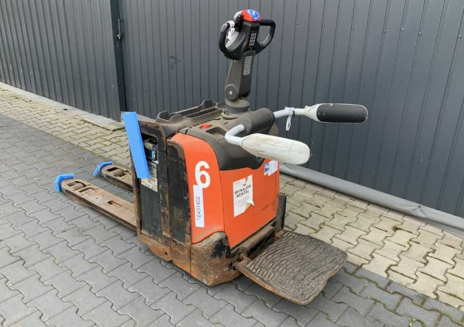 BT LPE200 - Haarukkavaunu: kuva BT LPE200 - Haarukkavaunu BT LPE200 - Haarukkavaunu: kuva BT LPE200 - Haarukkavaunu