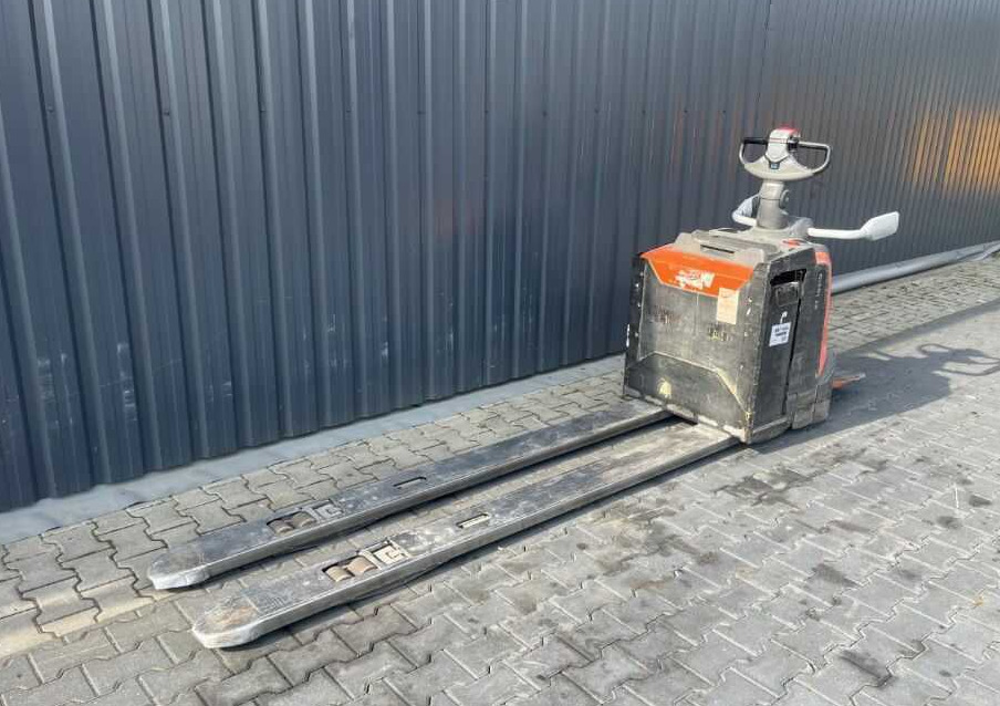 BT LPE250 - Haarukkavaunu: kuva BT LPE250 - Haarukkavaunu BT LPE250 - Haarukkavaunu: kuva BT LPE250 - Haarukkavaunu