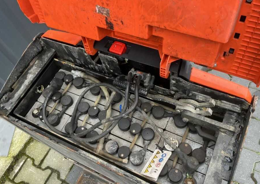 BT LWE250 - Haarukkavaunu: kuva BT LWE250 - Haarukkavaunu BT LWE250 - Haarukkavaunu: kuva BT LWE250 - Haarukkavaunu