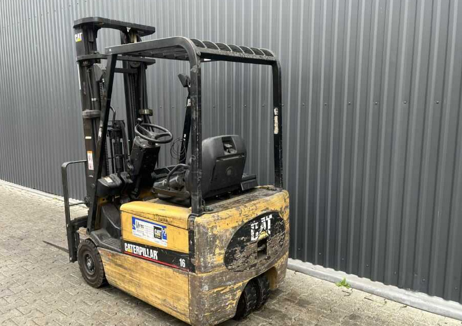 CAT Lift Trucks EP16KT - Sähkötrukki: kuva CAT Lift Trucks EP16KT - Sähkötrukki CAT Lift Trucks EP16KT - Sähkötrukki: kuva CAT Lift Trucks EP16KT - Sähkötrukki