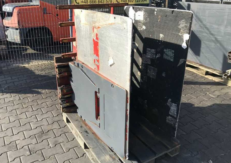 Cascade 55-D-CC-50XQ, Kartonklammer - Rullapihdit - Materiaalinkäsittely: kuva Cascade 55-D-CC-50XQ, Kartonklammer - Rullapihdit - Materiaalinkäsittely Cascade 55-D-CC-50XQ, Kartonklammer - Rullapihdit - Materiaalinkäsittely: kuva Cascade 55-D-CC-50XQ, Kartonklammer - Rullapihdit - Materiaalinkäsittely