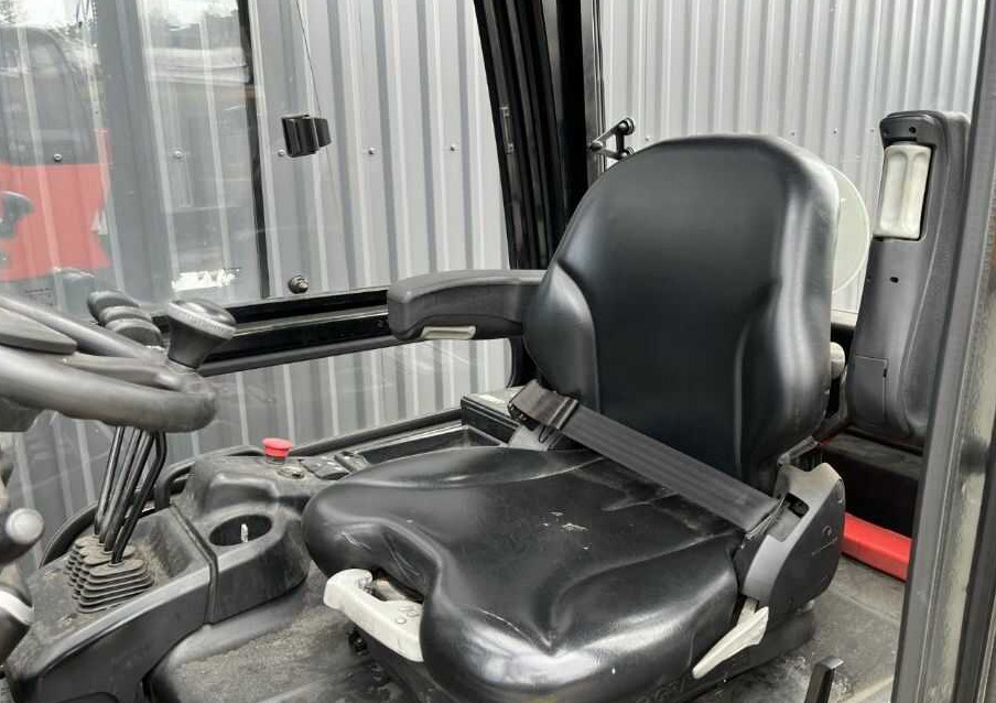 Leasing  Hyundai 25B-9 Hyundai 25B-9: kuva Leasing  Hyundai 25B-9 Hyundai 25B-9