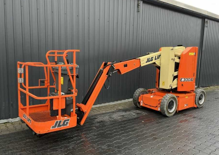 JLG E300AJ - Puomilava: kuva JLG E300AJ - Puomilava JLG E300AJ - Puomilava: kuva JLG E300AJ - Puomilava