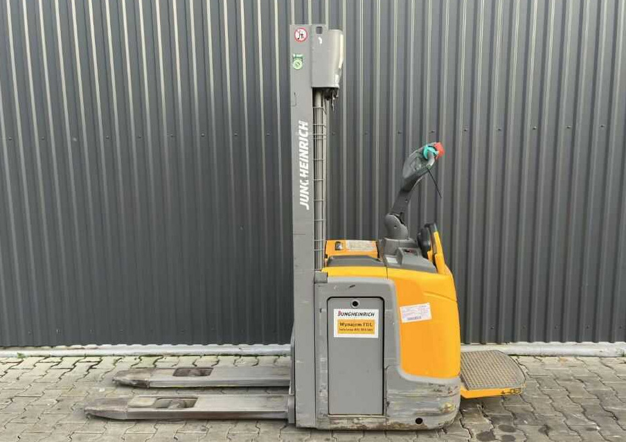 Jungheinrich ERC212 - Pinoamistrukki: kuva Jungheinrich ERC212 - Pinoamistrukki Jungheinrich ERC212 - Pinoamistrukki: kuva Jungheinrich ERC212 - Pinoamistrukki