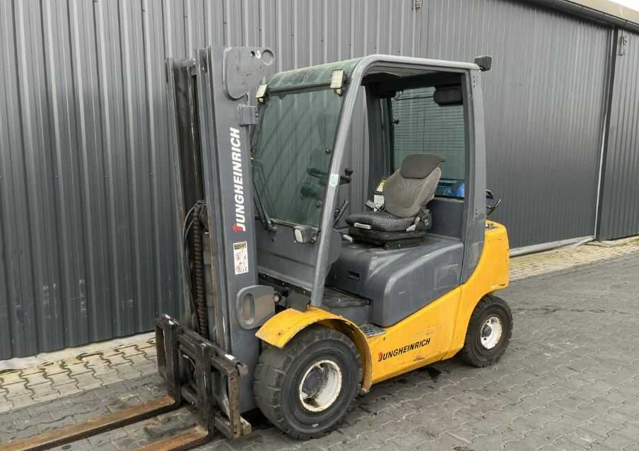 Jungheinrich TFG425 - Kaasutrukki: kuva Jungheinrich TFG425 - Kaasutrukki Jungheinrich TFG425 - Kaasutrukki: kuva Jungheinrich TFG425 - Kaasutrukki