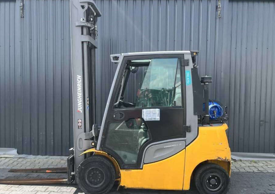 Jungheinrich TFG425s - Kaasutrukki: kuva Jungheinrich TFG425s - Kaasutrukki Jungheinrich TFG425s - Kaasutrukki: kuva Jungheinrich TFG425s - Kaasutrukki