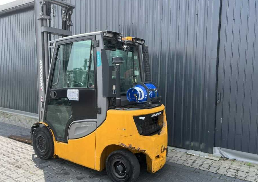 Jungheinrich TFG425s - Kaasutrukki: kuva Jungheinrich TFG425s - Kaasutrukki Jungheinrich TFG425s - Kaasutrukki: kuva Jungheinrich TFG425s - Kaasutrukki